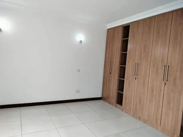 Luxurious 4 Bedroom Apartment With DSQ For Rent In Westlands, General Mathenge Road — photo 5