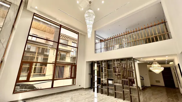 Villa Lavender – 6 Bedrooms Villa For Sale In Lavington — photo 3