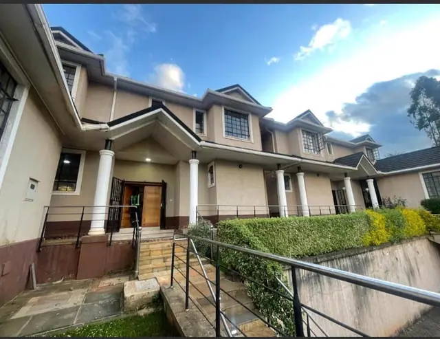 6 Bedroom Townhouse For Sale In Kitisuru Nairobi — photo 5