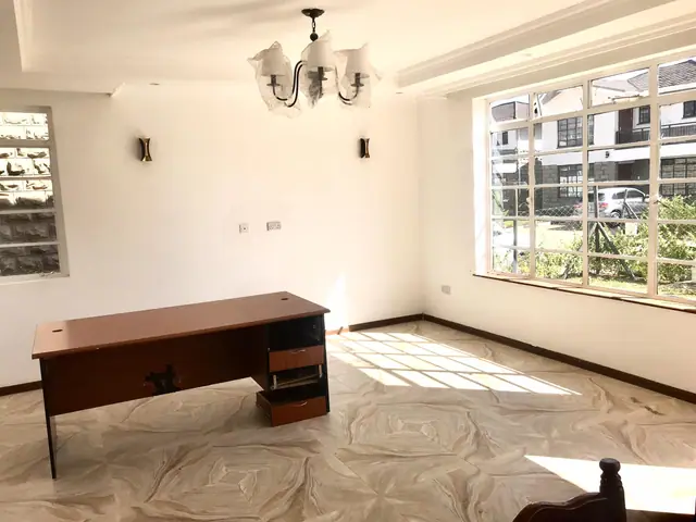 4 bedroom townhouse with DSQ for sale in Ruiru, Kiambu — photo 4