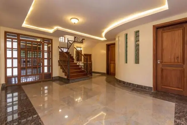 7 Bedroom Townhouse For Rent In Karen, Nairobi Windy Ridge — photo 7