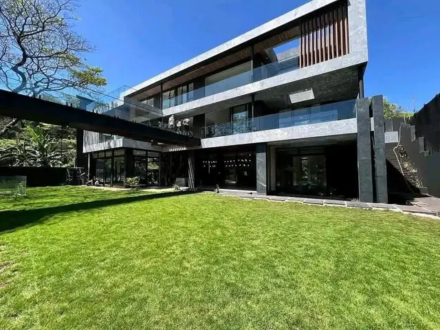 5 Bedroom Townhouse For Sale in Kitisuru Nairobi — photo 1