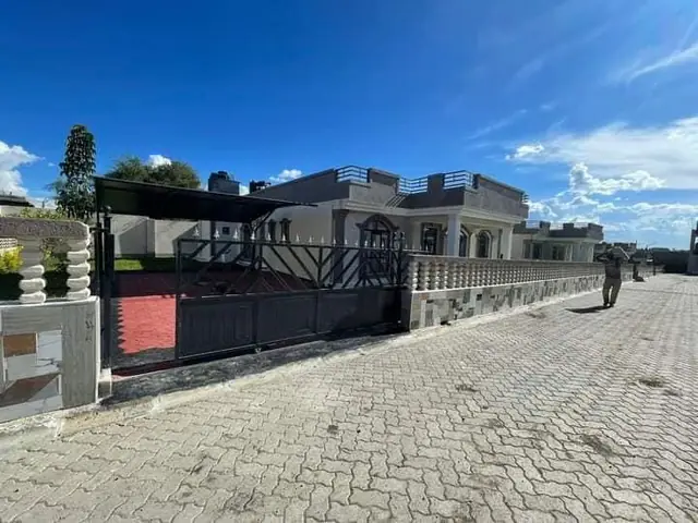 3 Bedroom Bungalow With Dsq For Sale In Malaa Off Kagundo Road — photo 6