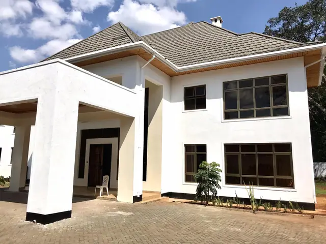 5 Bedroom Townhouse For Rent in Karen, Nairobi — photo 16
