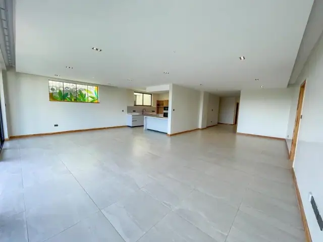 4 Bedroom Apartments For Sale In Spring Valley, Peponi Road — photo 4