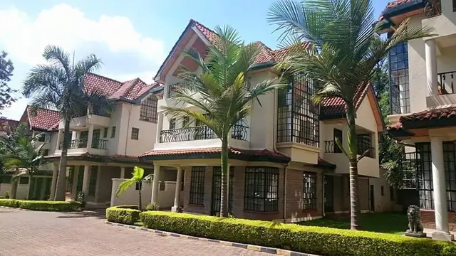 Lavington Green Villas, 5 Bedroom All En suite For Sale In Lavington — photo 1
