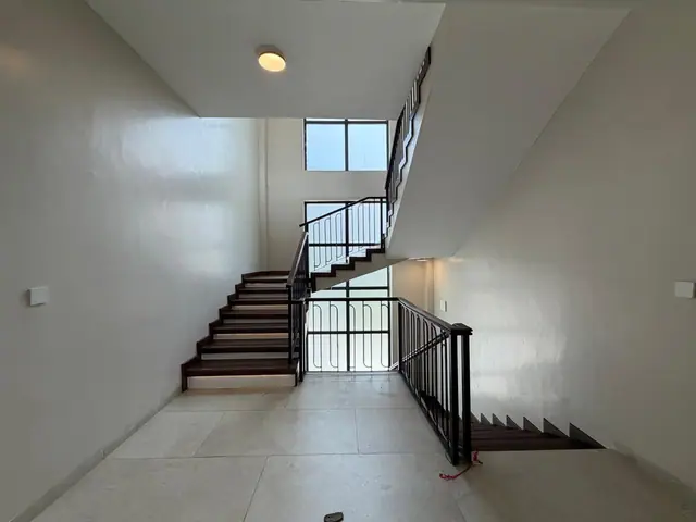 5 Bedroom Townhouse For Sale In Lavington, Manyani East Road — photo 11