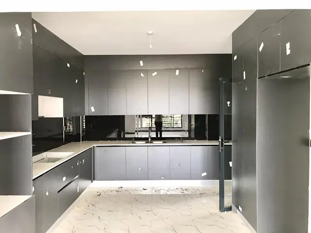 4 Bedroom Apartment For Rent On 3rd Avenue Parklands — photo 1