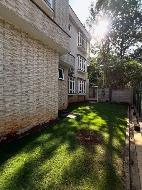 6 Bedroom Townhouse For Rent In Lavington, Chalbi Drive — photo 12