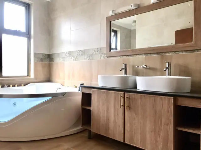 5 Bedroom Townhouse For Rent In Lavington — photo 16