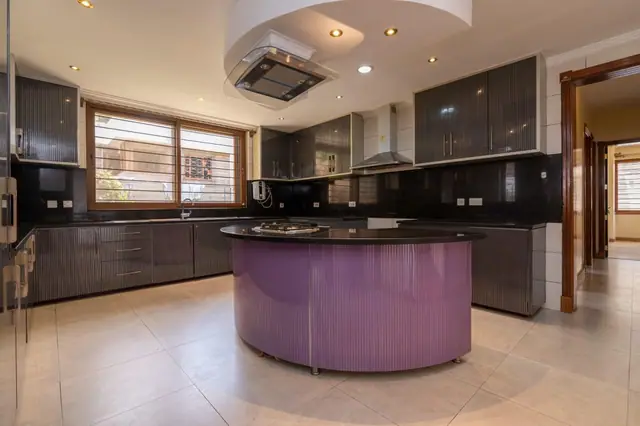 5-Bedroom Townhouse For Sale In Spring Valley, Nairobi — photo 4