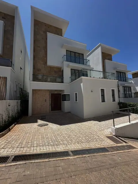 5 Bedroom Villa For Rent In Lavington, Apple Cross Road — photo 2