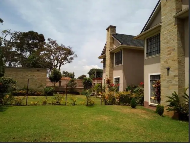 6 Bedroom Townhouse For Sale In Kitisuru Nairobi — photo 2
