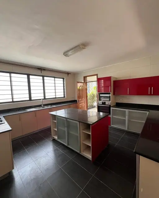 5 Bedroom Townhouse For Sale In Lavington, Nairobi — photo 3