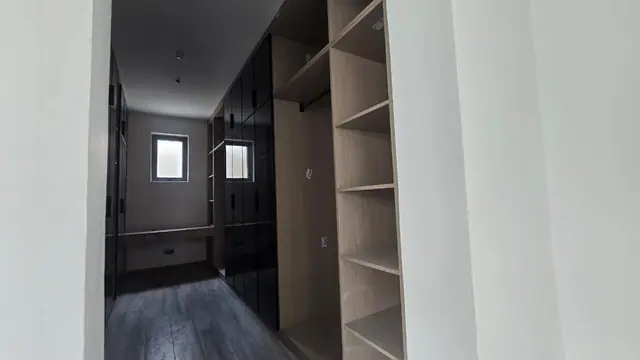 5 Bedroom Villa For Sale In Lavington, Convent Dr — photo 11