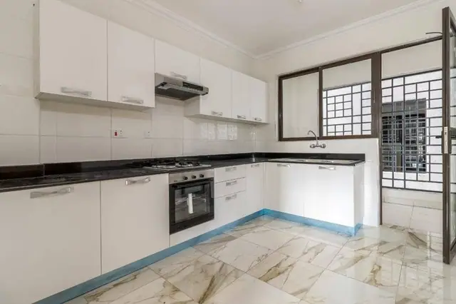 2 Bedroom Apartment With Dsq For Rent In Kilimani, Nairobi — photo 2