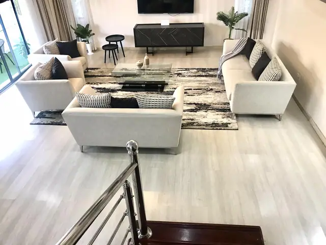 5 Bedroom Duplex Apartment For Rent in 3rd Parklands Ave — photo 1