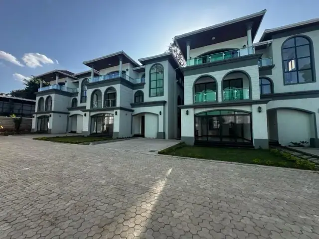 5 Bedroom Townhouse For Rent In Lavington, Nairobi — photo 2