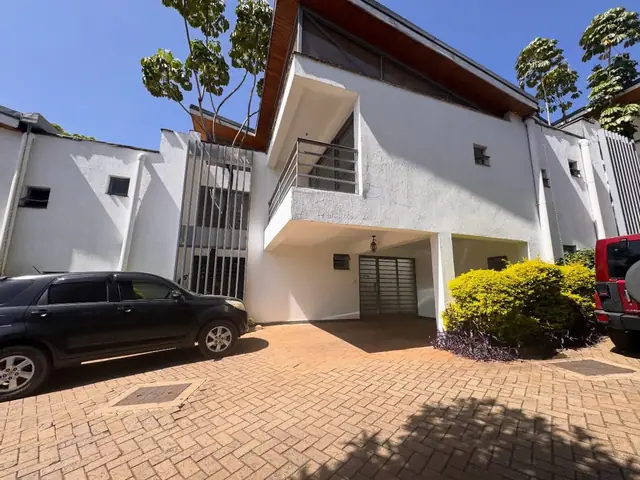 4 Bedroom Townhouse For Rent In Lavington, Nairobi — photo 2