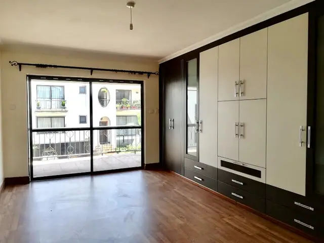 5 Bedroom Villa For Sale In Westlands, Brookside — photo 3
