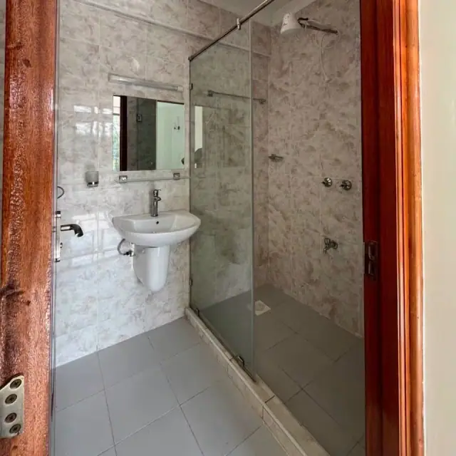 2 Bedroom Apartments For Rent In Westlands, School Lane — photo 10