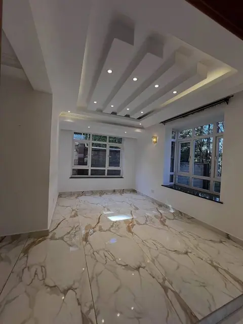 6 Bedroom Townhouse For Rent In Lavington, Chalbi Drive — photo 5