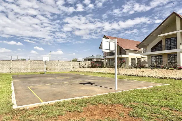 Rent to own 4 bedroom townhouse with Dsq in Kitengela — photo 14