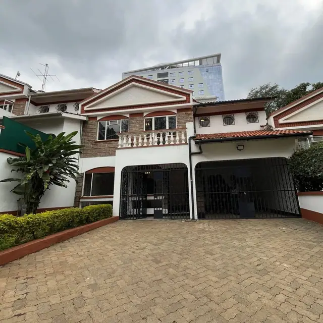 4 Bedroom Townhouse For Sale In Westlands, Brookside — photo 1