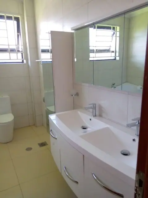 4 Bedroom Villa For Rent In Runda Off Kiambu Road — photo 10