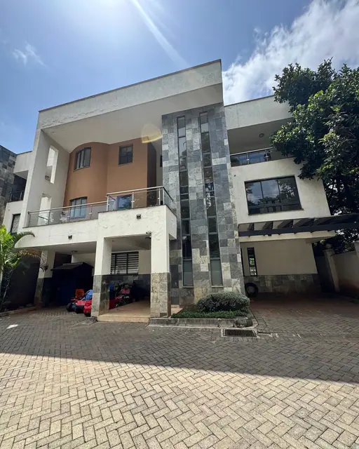 5 Bedroom Townhouse For Sale In Lavington, Isaac Gathanju road — photo 1