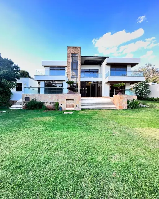 5 Bedroom Villa For Sale In Karen Nairobi — photo 1