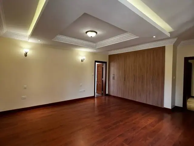 Luxurious 5 Bedroom Townhouse For Sale In Karen, Nairobi 5 Minutes Drive From The Hub Mall — photo 12