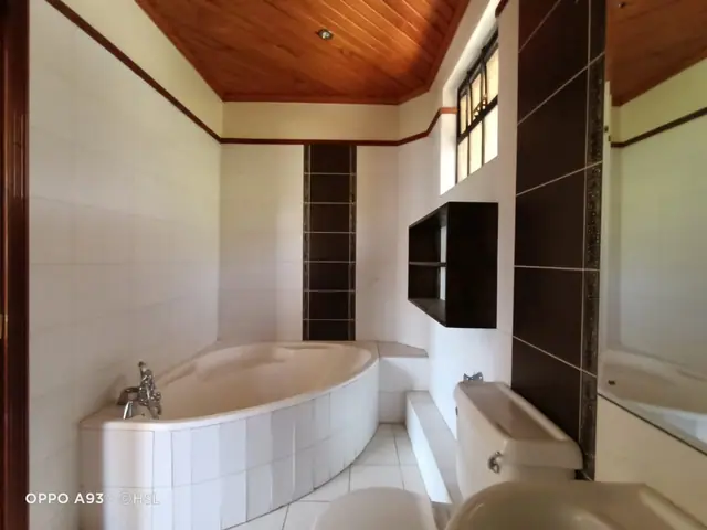 Block Of Townhouse For Sale In Kileleshwa, Nairobi — photo 18