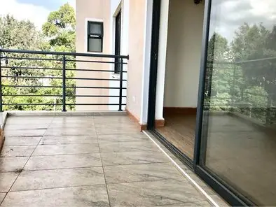 3 Bedroom Apartment With Dsq For Rent In Ruaka — photo 4