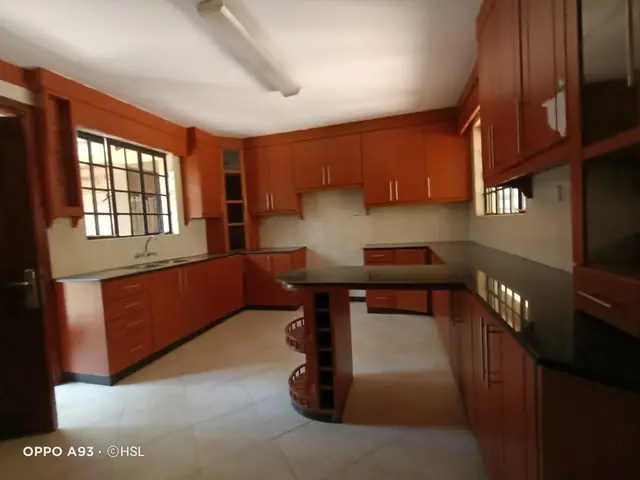Block of 6 Townhouse For Sale In Kileleshwa, Nairobi — photo 9
